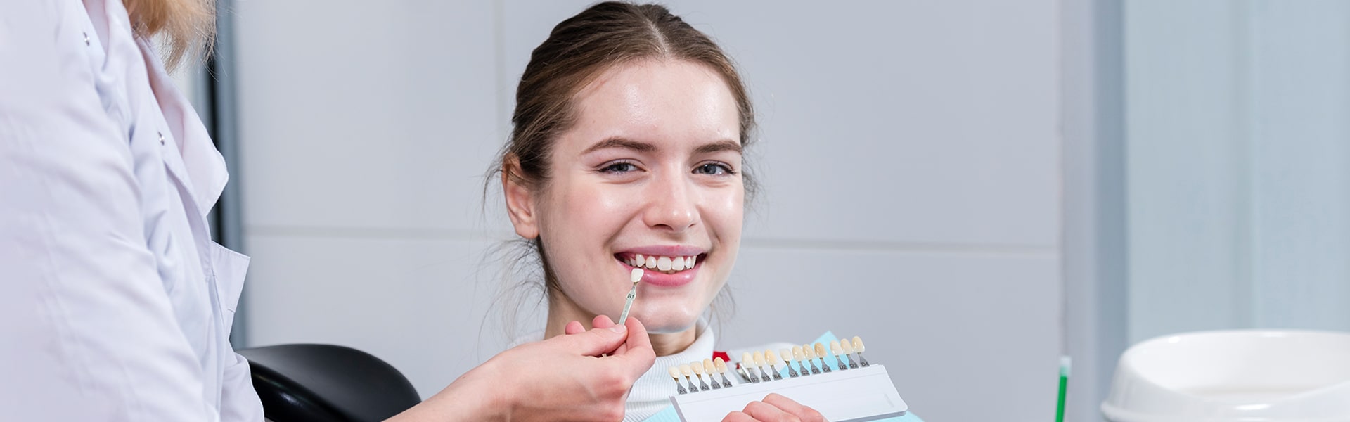 When Is the Right Time to Replace Dental Veneers?